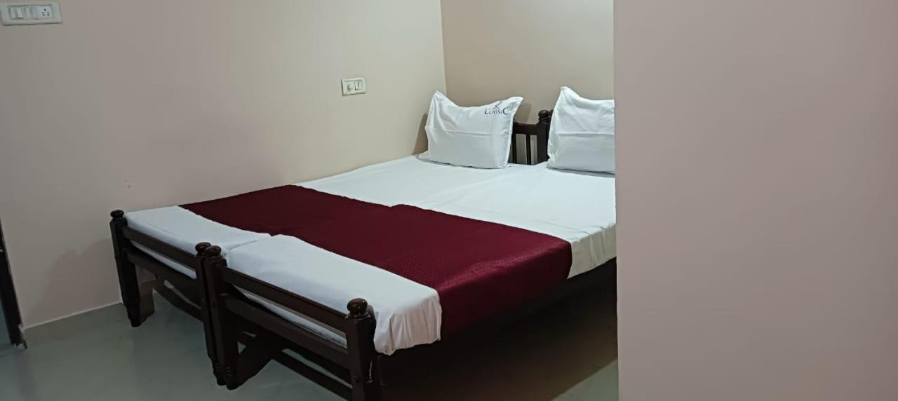 Classic Tourist Home Kochi Εξωτερικό φωτογραφία